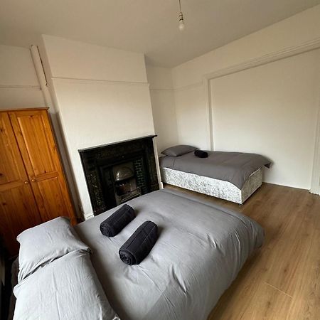 Very Nice Triple Room At 2 Iveragh Rd-5 Dublin Exterior photo